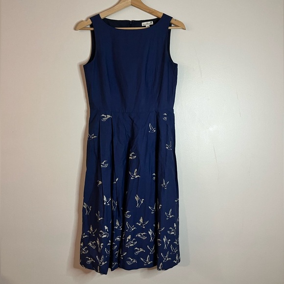 L.L. Bean Signature Blue Sleeveless Fit & Flare Midi Dress w/ Bird Print Size 0 - Picture 3 of 16